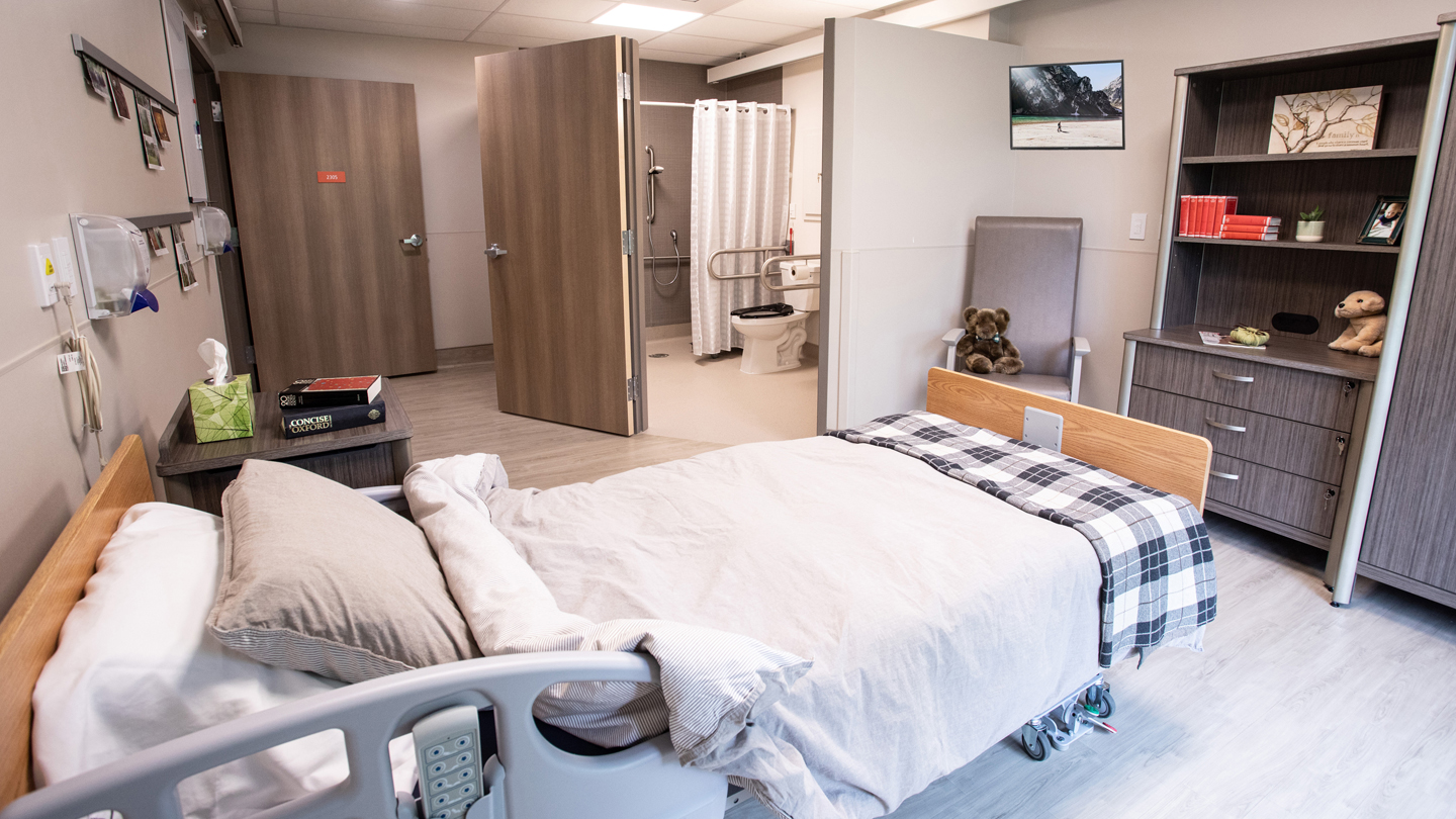 Boyne Lodge resident room with furnishings